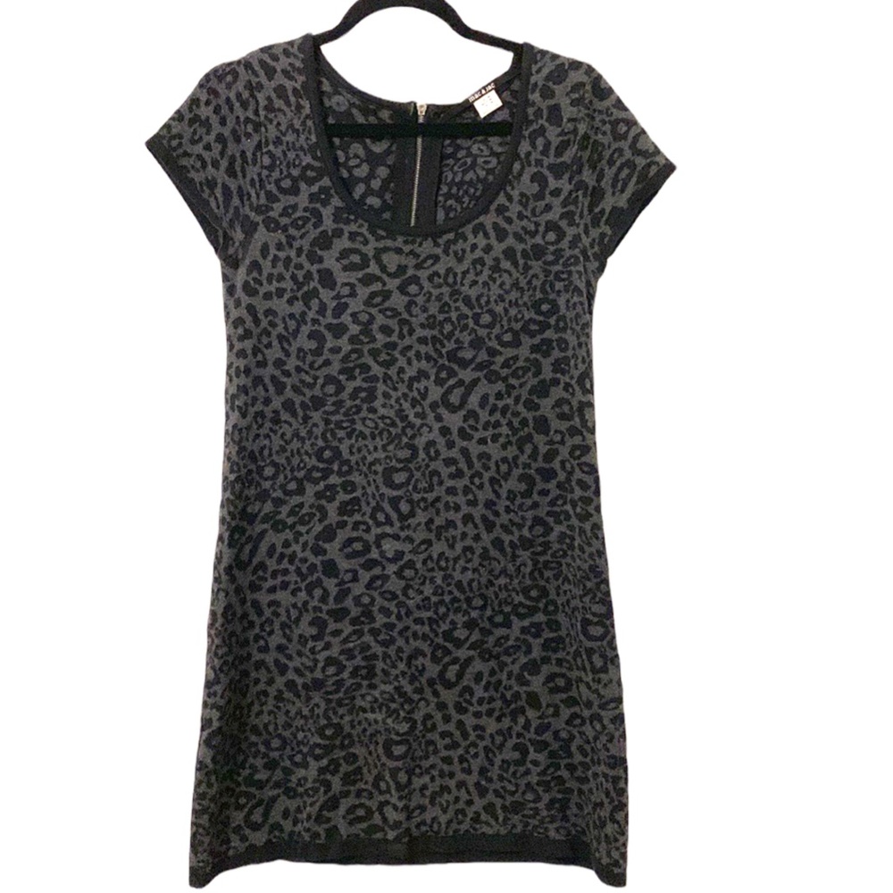 Mac & Jac leopard print, short sleeve, knitted dress, Size M